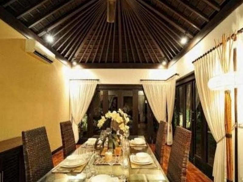 אומאלאס Villa Cantik מראה חיצוני תמונה